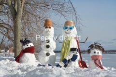 Snowmen-Family-Waupoos-3499